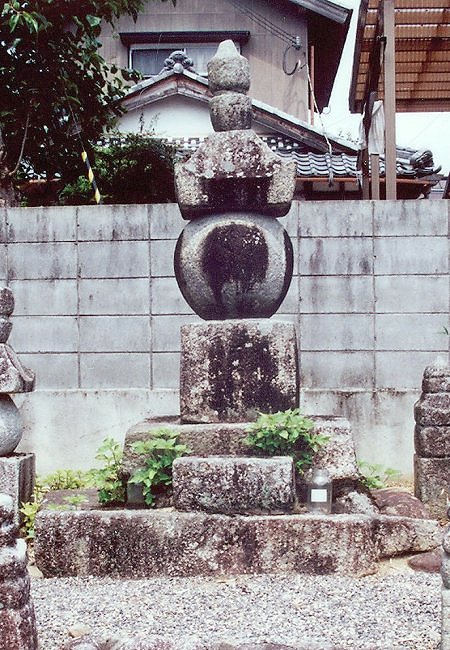 篠山景春の墓